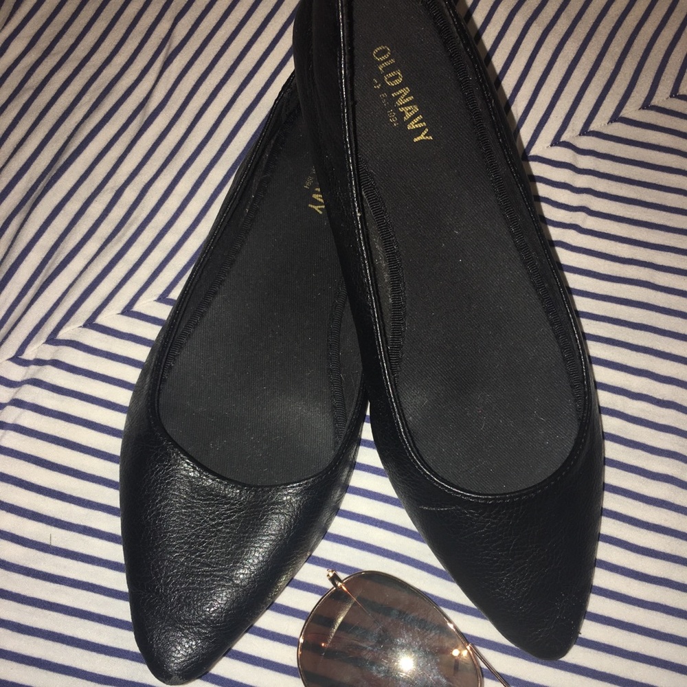 Old Navy Pointed flats